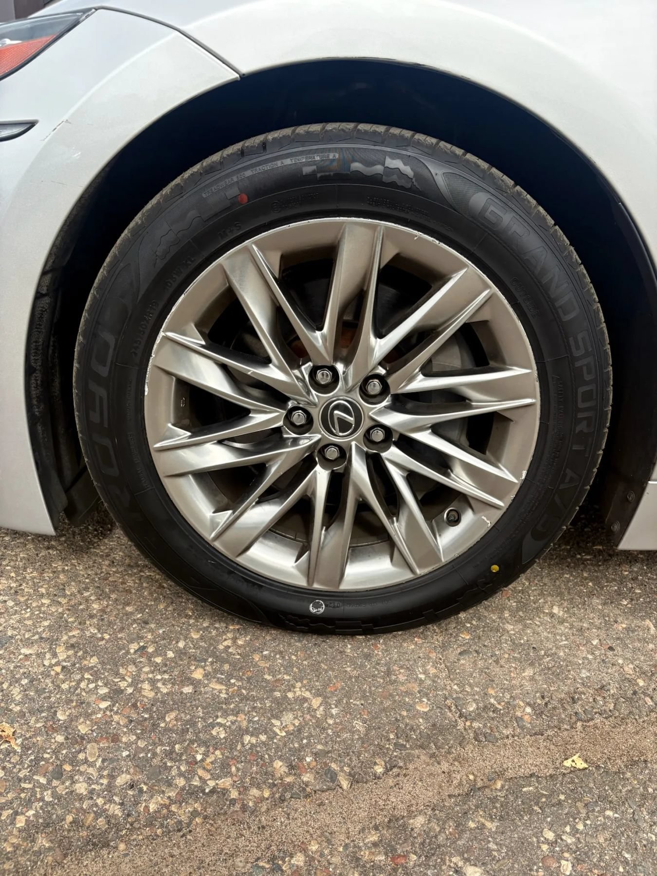 Used 2018 Lexus LS 500h AWD w/ Accessory Package (Z1) image 9