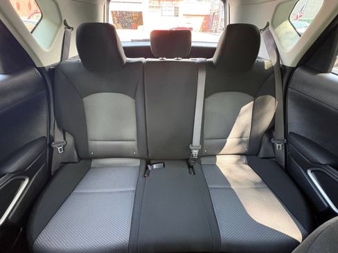 Used 2025 Kia Soul LX w/ LX Technology Package FWD image 36