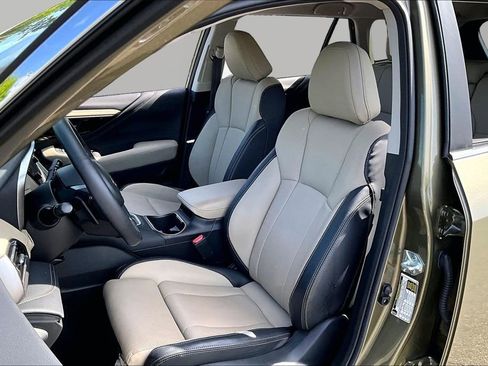 Used 2023 Subaru Outback Limited AWD/4WD image 18
