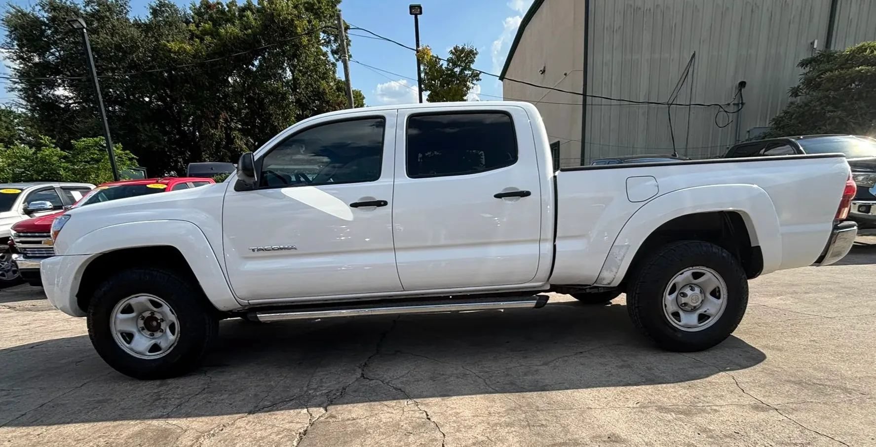 Used 2005 Toyota Tacoma PreRunner w/ SR5 Pkg #3 RWD image 2