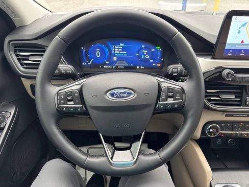 Used 2021 Ford Escape SEL w/ Technology Package FWD image 30