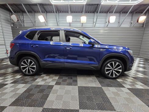 Used 2022 Volkswagen Taos SE w/ IQ.Drive SE Package FWD image 10