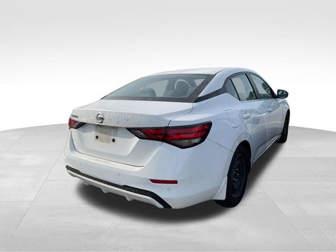 Used 2020 Nissan Sentra S image 9