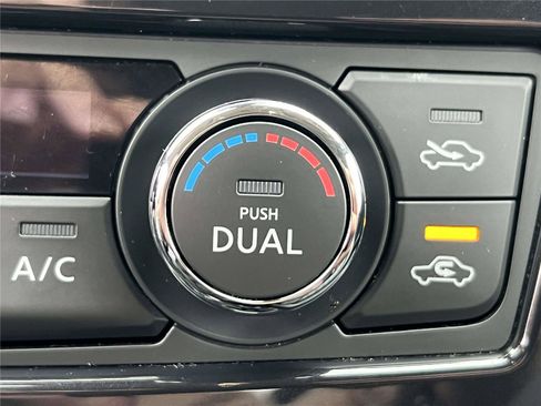 Certified 2023 Nissan Maxima Platinum w/ Sport Mat Group image 41