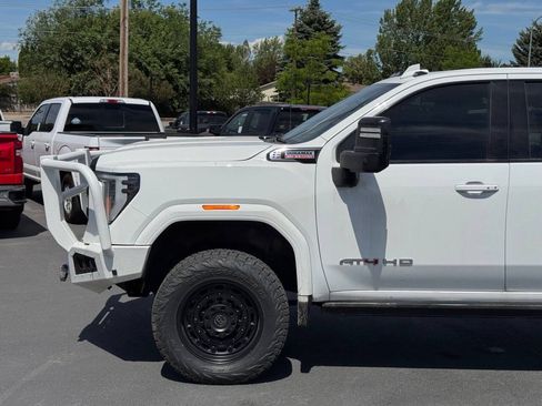 Used 2024 GMC Sierra 2500 AT4 w/ AT4 Premium Plus Package AWD/4WD image 4