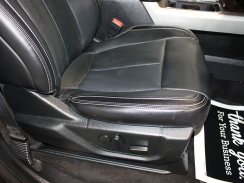 Used 2019 Ford F150 Lariat w/ Equipment Group 502A Luxury AWD/4WD image 28