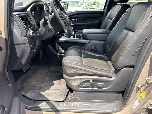 Used 2023 Nissan Titan PRO-4X w/ Pro-4x Convenience Package AWD/4WD image 28