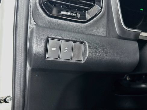 Used 2025 Honda Pilot EX-L image 11