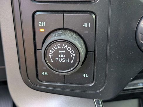 Used 2025 Ford F150 Lariat w/ Equipment Group 502A High AWD/4WD image 26