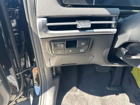 New 2025 Hyundai Tucson Limited image 19