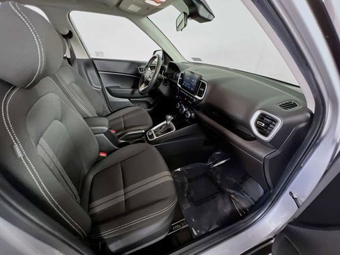 Used 2024 Hyundai Venue SEL FWD image 26