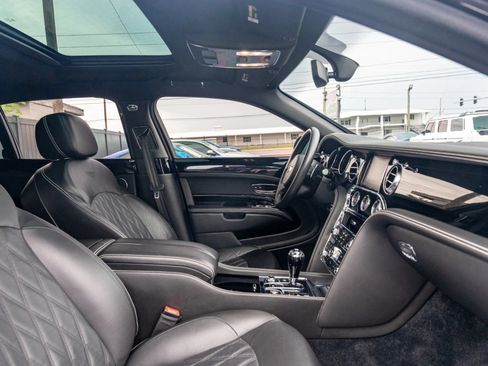 Used 2017 Bentley Mulsanne RWD image 38