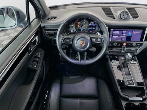 Certified 2026 Porsche Macan AWD/4WD image 24