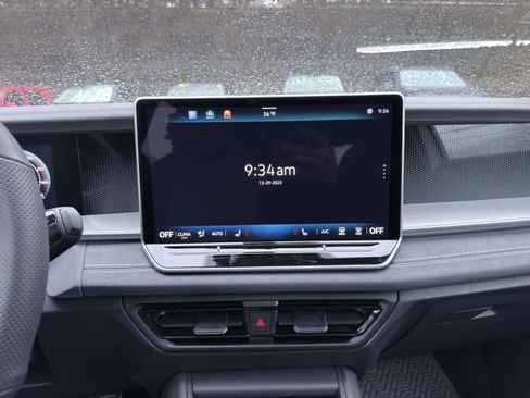 New 2026 Volkswagen Tiguan SE R-Line AWD/4WD image 13
