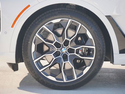 New 2026 BMW X7 xDrive40i w/ M Sport Package image 5