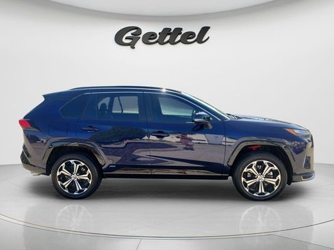 Certified 2025 Toyota RAV4 XSE w/ Weather Package AWD/4WD image 4