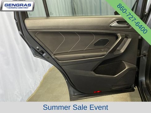 Used 2022 Volkswagen Tiguan SE AWD/4WD image 25