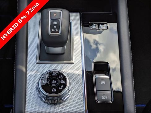 New 2025 Mitsubishi Outlander SEL image 22