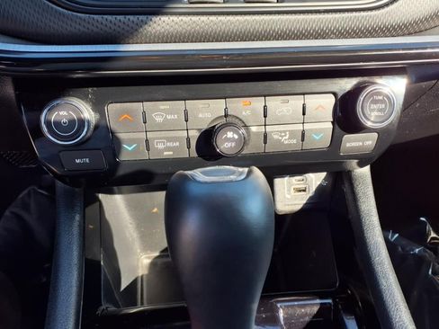 Used 2024 Jeep Compass Trailhawk image 15