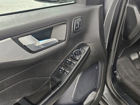 Used 2024 Ford Escape Platinum image 20