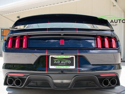 Used 2019 Ford Mustang Shelby GT350R w/ GT350R Equipment Group 920A RWD image 5