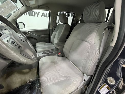 Used 2017 Nissan Frontier SV image 11