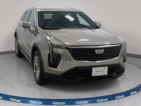 Certified 2024 Cadillac XT4 Premium Luxury AWD/4WD image 2