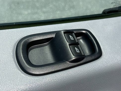 Used 2019 Ford Transit 250 130 Low Roof w/ Exterior Upgrade Package RWD image 13
