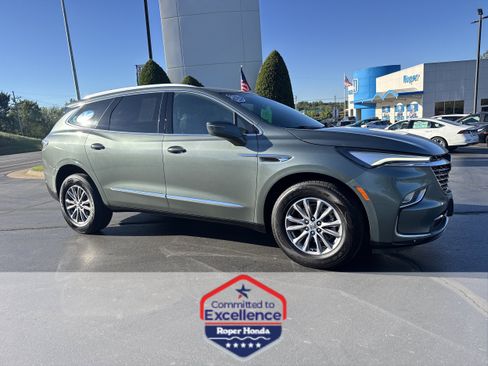 Used 2023 Buick Enclave Essence w/ Trailering Package, 5000 lbs. AWD/4WD image 1