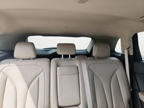 Used 2023 Lincoln Nautilus FWD image 11