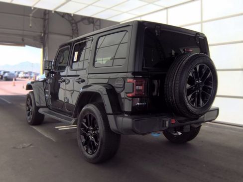 Used 2023 Jeep Wrangler Unlimited Sahara w/ Cold Weather Group AWD/4WD image 4