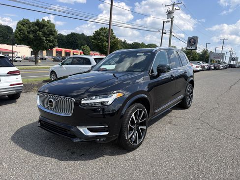 Certified 2024 Volvo XC90 B6 Ultimate w/ Protection Package Premier AWD/4WD image 3