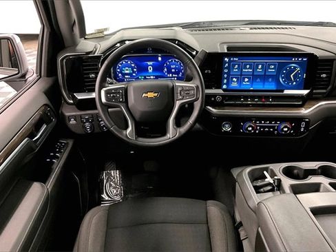 Used 2022 Chevrolet Silverado 1500 LT image 5