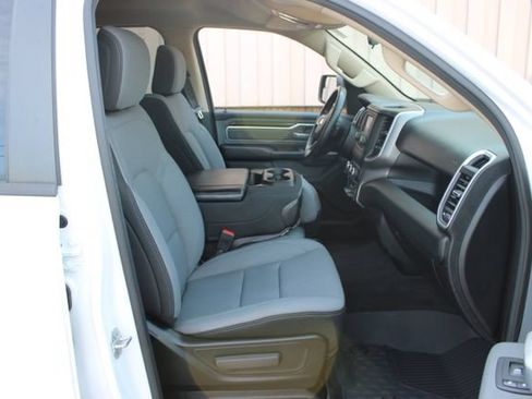 Used 2020 RAM 1500 Big Horn AWD/4WD image 44