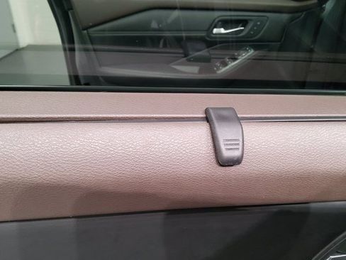 Used 2023 Nissan Rogue SL w/ SL Premium Package image 22