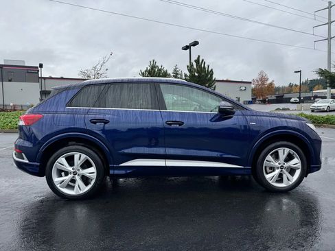 Used 2023 Audi Q4 e-tron Premium Plus image 11