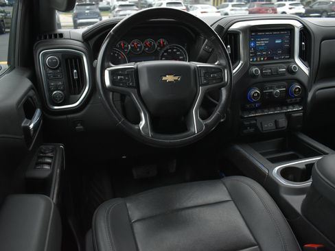 Used 2021 Chevrolet Silverado 1500 LTZ w/ Z71 Off-Road Package AWD/4WD image 19