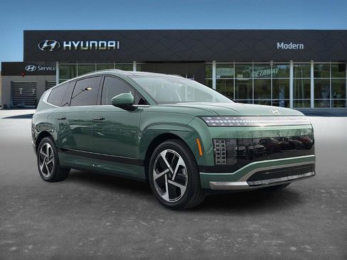 New 2026 Hyundai Ioniq 9 Calligraphy image 2