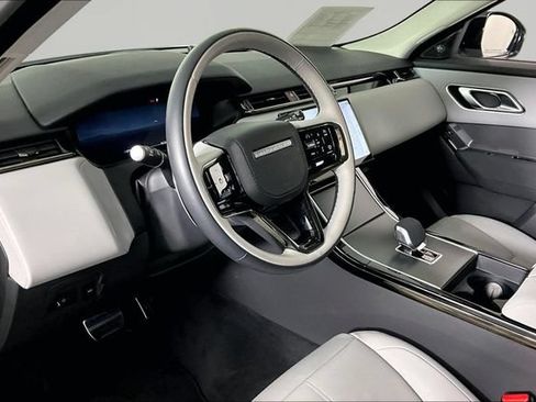 Used 2025 Land Rover Range Rover Velar Dynamic SE AWD/4WD image 15