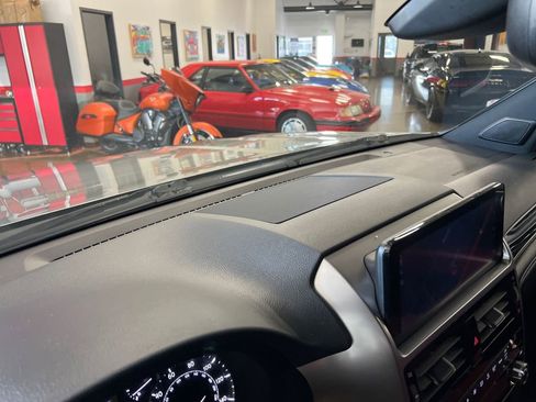 Used 2023 Lexus GX 460 Premium image 93