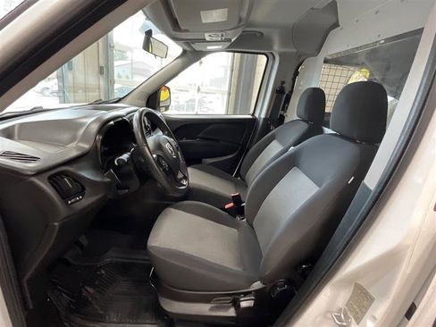 Used 2018 RAM ProMaster City Tradesman SLT FWD image 11