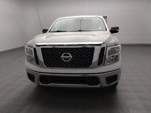 Used 2017 Nissan Titan SV image 15