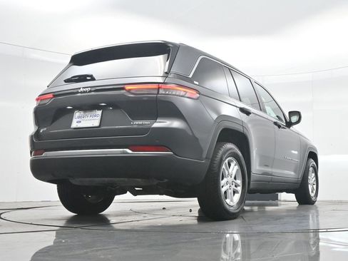 Used 2024 Jeep Grand Cherokee Laredo RWD image 32