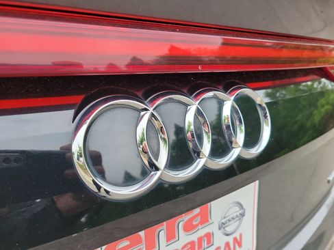 Used 2021 Audi Q8 Premium w/ Black Optic Package AWD/4WD image 27