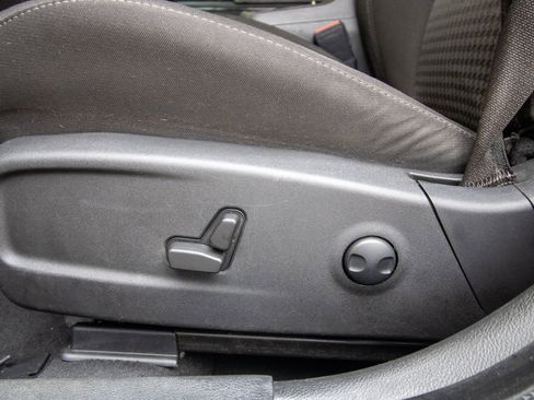 Used 2023 Dodge Charger R/T w/ Blacktop Package image 17