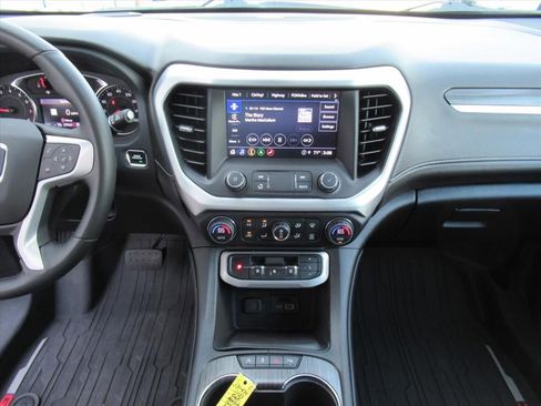 Used 2023 GMC Acadia SLT w/ Preferred Package image 21