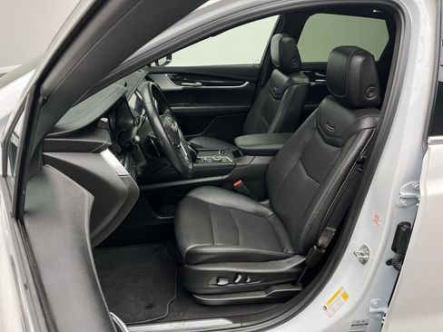 Certified 2025 Cadillac XT5 Premium Luxury image 11