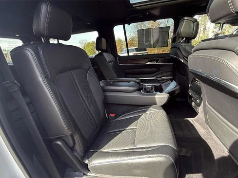 Used 2023 Jeep Grand Wagoneer 4WD image 24