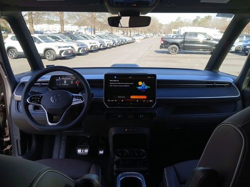 New 2025 Volkswagen ID. Buzz Pro S RWD image 12