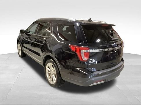 Used 2019 Ford Explorer XLT w/ Equipment Group 202A AWD/4WD image 6